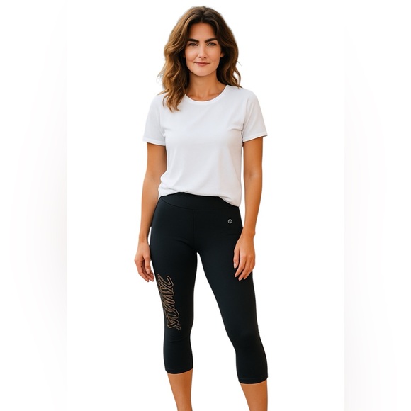 ZUMBA “The World is Our Dance Floor” Capri Leggings - Picture 1 of 6